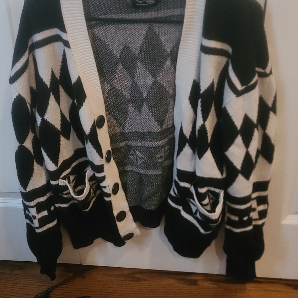 Black and White Geometric Tokyo Revengers Cardigan